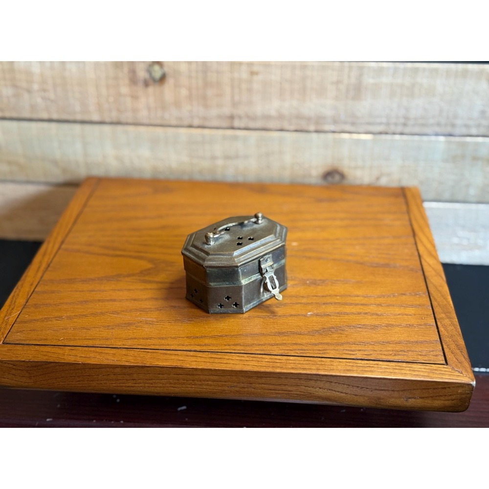 Vintage Solid Brass Handcrafted Indian Hinged Trinket Box Octagonal